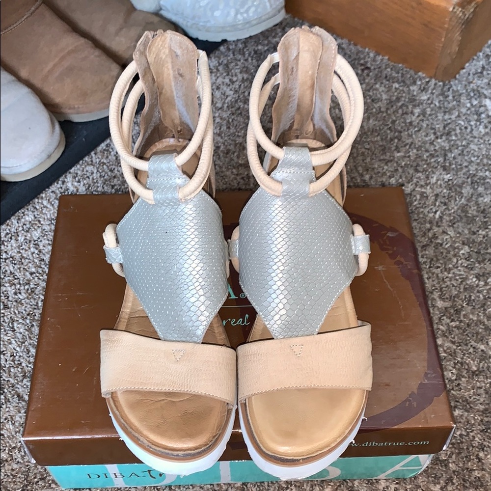 Womens Green Clover DIBA TRUE Wedge Sandal Size 10